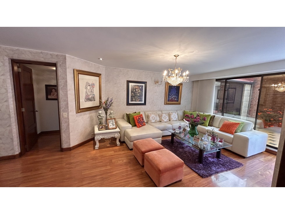 VENTA CLASICO Y AMPLIO APARTAMENTO CON TERRAZA EN CHICO NAVARRA — foto 6