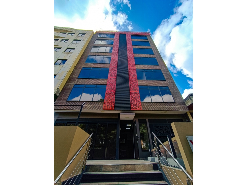 ARRIENDO ESTRENAR EDIFICIO PARA OFICINAS EN LOS HEROES - 2