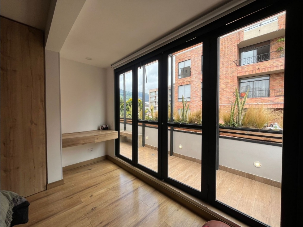 VENTA APARTAMENTO REMODELADO 100% EN SAN PATRICIO DIVIDIDO EN 2 — foto 5