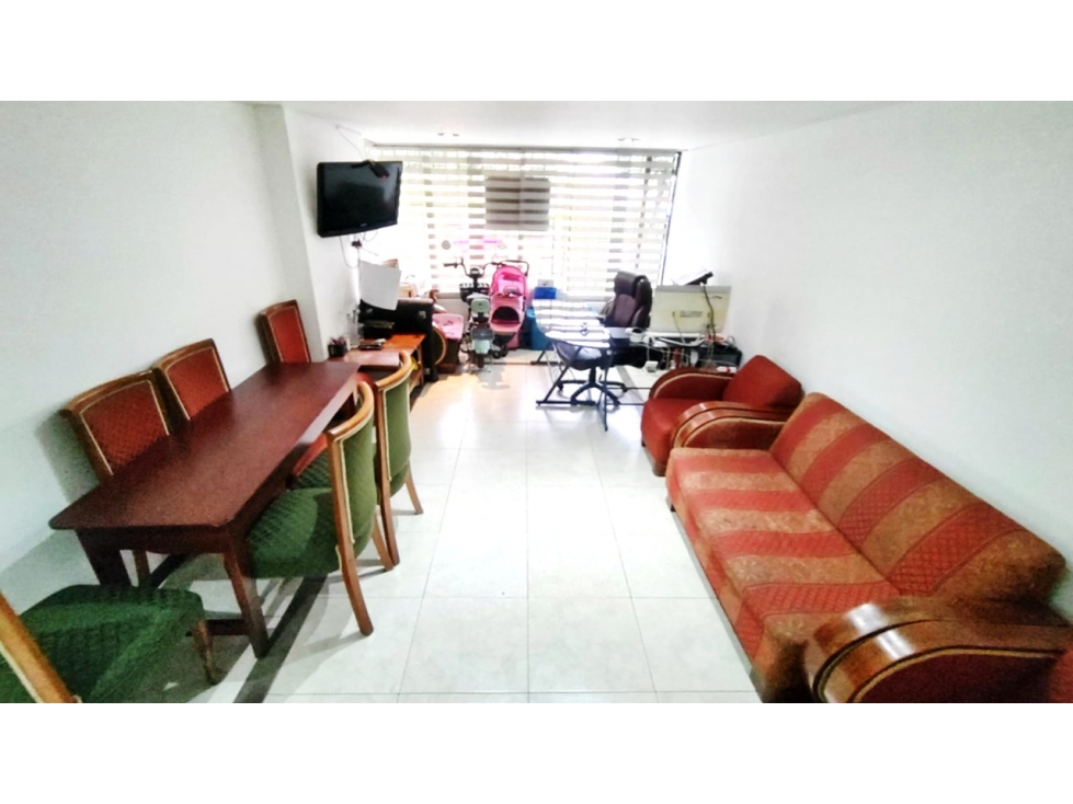 SE VENDE APARTAMENTO EN CEDRO GOLF
