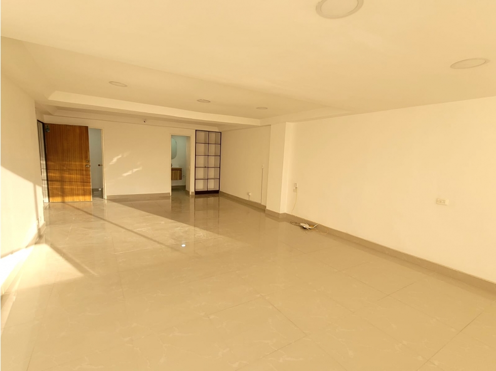 ARRIENDO OFICINA EN SANTA BARBARA FRENTE A UNICENTRO — foto 6