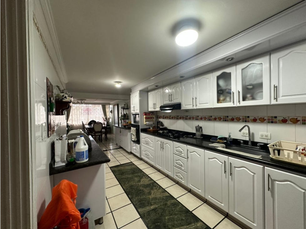VENDO AMPLIO APARTAMENTO EN NORMANDIA BOGOTA — foto 6