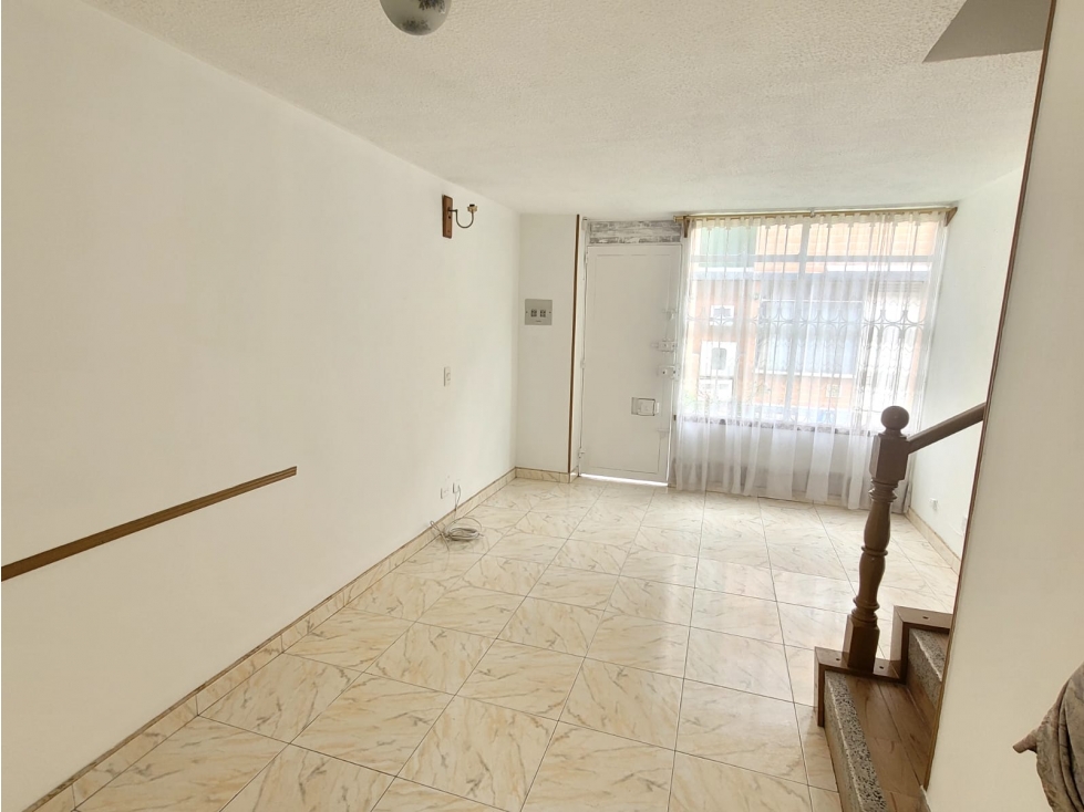 VENDO EXCELENTE CASA EN EL TINTAL