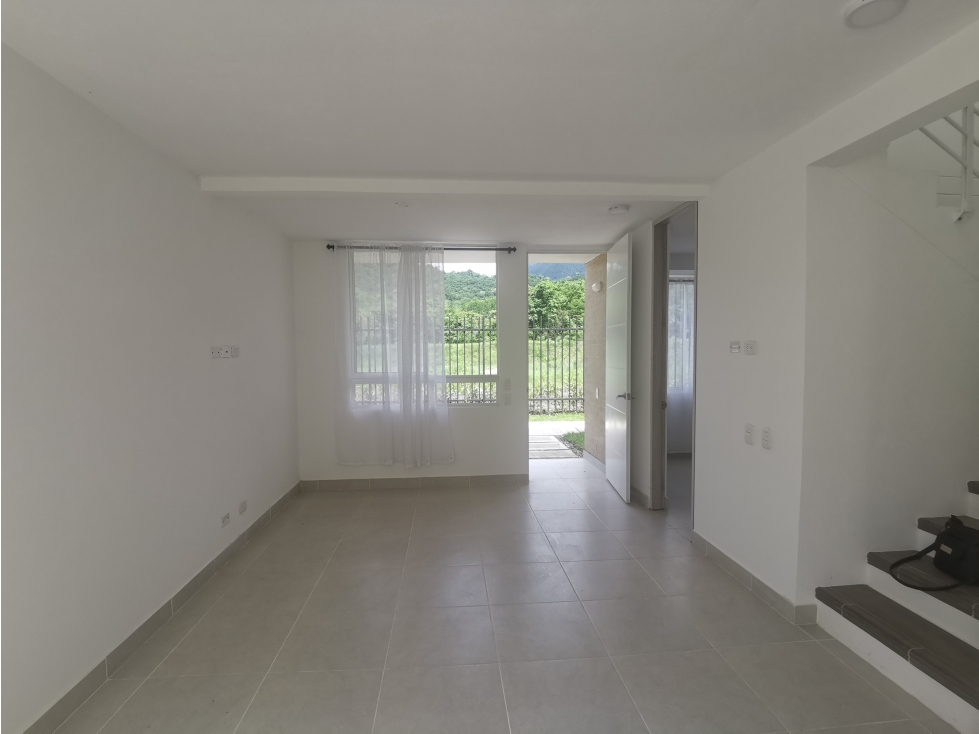 VENTA CASA PARA ESTRENAR EN VILLETA CONJUNTO CON PISCINA - 4