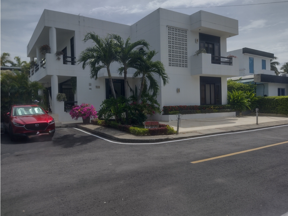 VENDO HERMOSA CASA EN GIRARDOT CONDOMINIO EL PEÑON