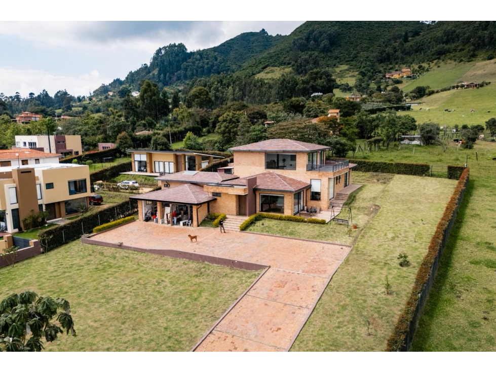 VENDO HERMOSA CASA CAMPESTRE EN TABIO — foto 2