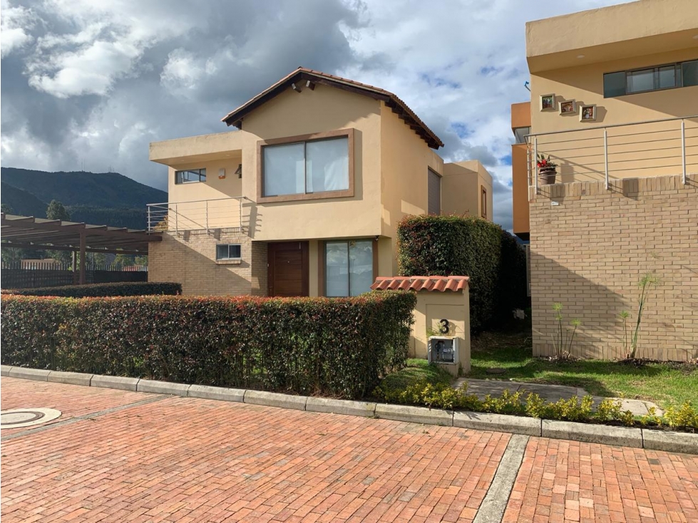 VENTA AMPLIA CASA PARA ESTRENAR EN CAJICA — foto 2