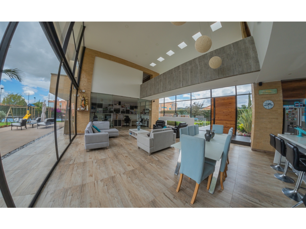 VENTA ESPECTACULAR E IMPONENTE CASA EN CHIA — foto 6