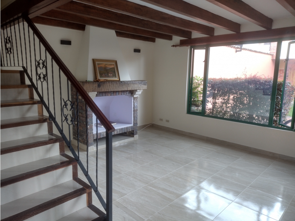 VENDO ARRIENDO EXCELENTE CASA CHIA CERCA AL COLISEO LA LUNA — foto 2