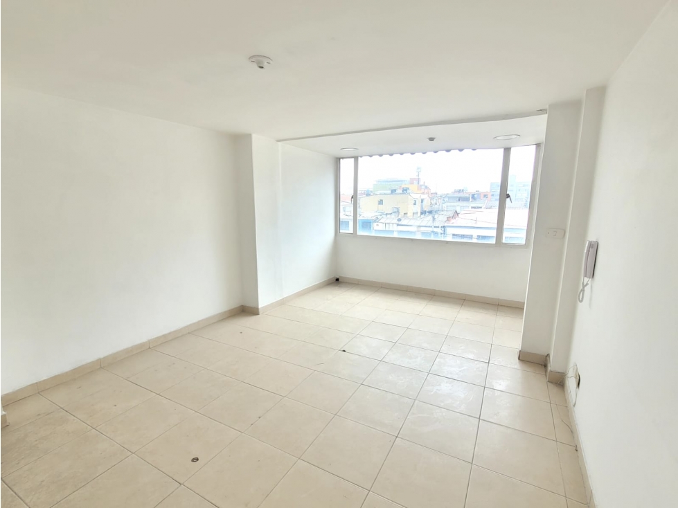 ARRIENDO OFICINA EN GALERIAS ADM Y SERVICIO DE AGUA INCLUIDO — foto 3