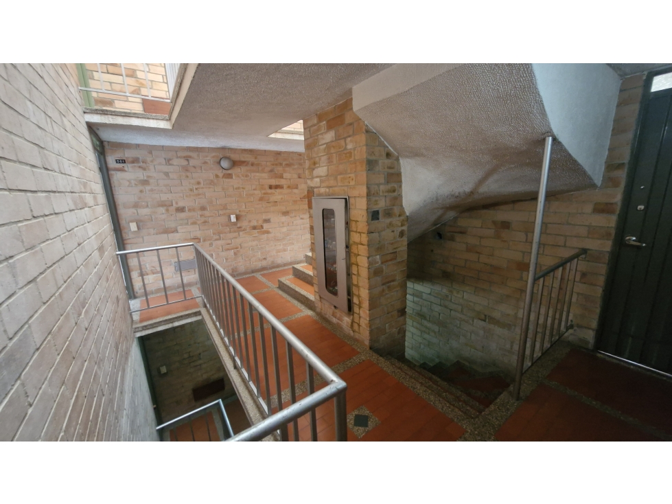 VENTA APARTAMENTO EN SAN ANTONIO NORTE, USAQUEN — foto 3