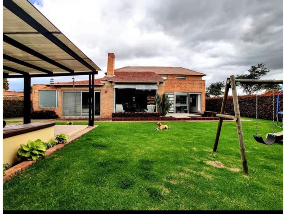 VENTA ESPECTACULAR CASA CON LOTE INDEPENDIENTE EN CAJICA — foto 2