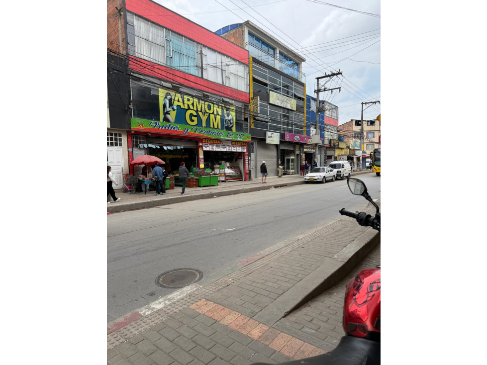 VENTA LOCAL COMERCIAL EN BOSA RENTANDO — foto 5
