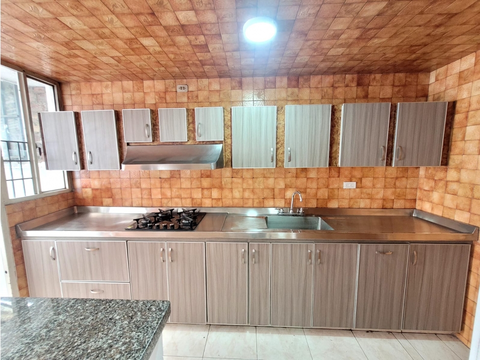 Arriendo apartamento triplex en Normandía, excelente ubicación — foto 3