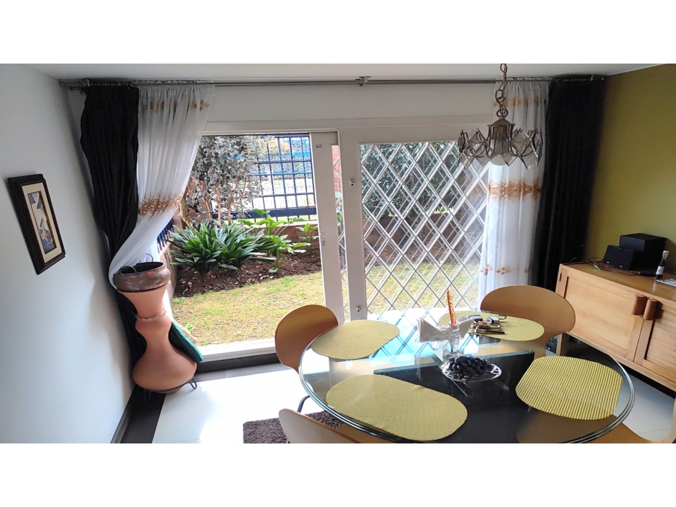 SE VENDE CASA EN CEDRITOS, CEDRO GOLF