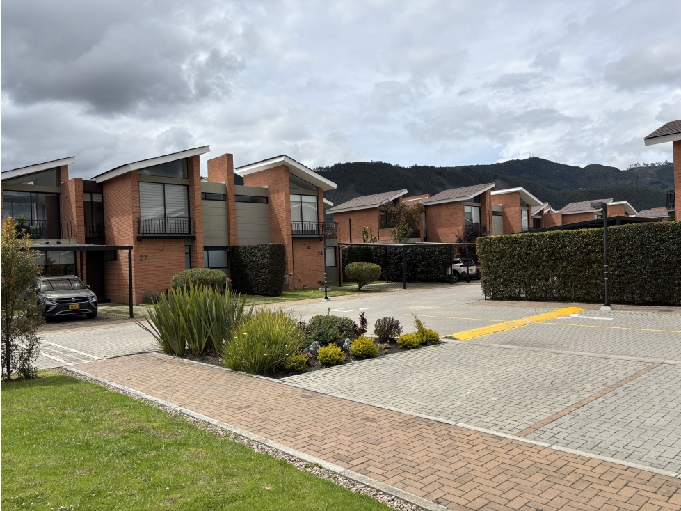 Vendo llinda casa Cajica con Clubhouse !