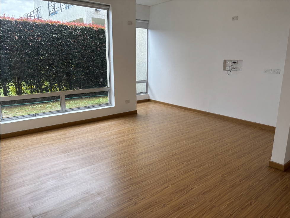 ARRIENDO AMPLÍA CASA 2PISOS CAJICA! — foto 6