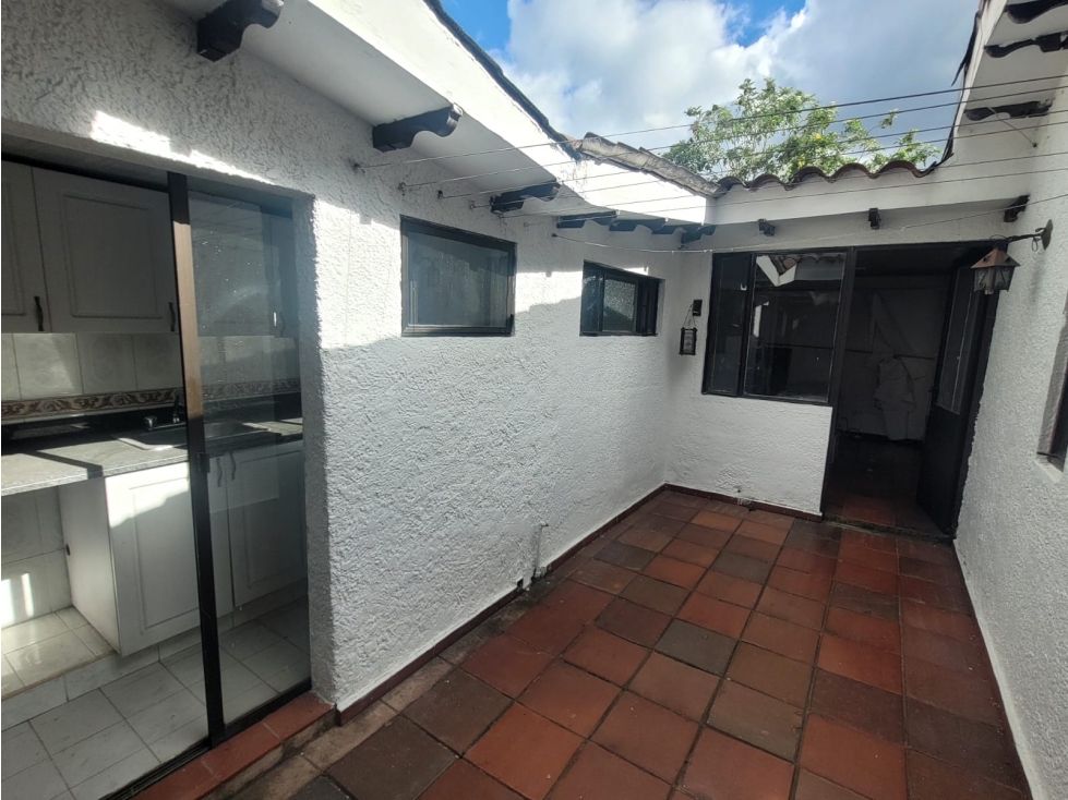 CASA AMPLIA EN URBANIZACIÓN LAS VILLAS CERCA A CC BULEVAR NIZA — foto 6