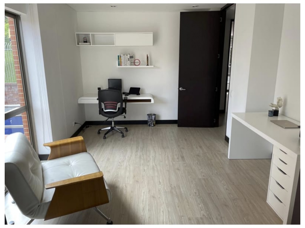 LINDARAJA HERMOSO APARTAMENTO CON TERRAZAS REMODELADO VISTA — foto 3