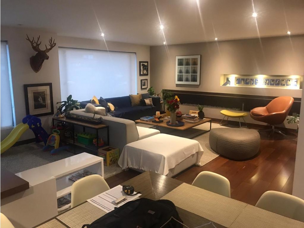Excelente Apartamento Duplex Sector de Rosales - Bogotá-.