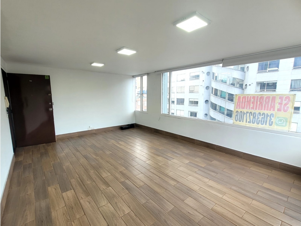 ARRIENDO OFICINA EN CHAPINERO — foto 2