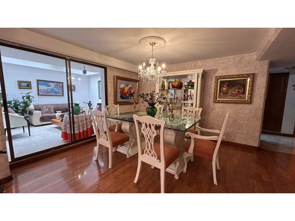 VENTA CLASICO Y AMPLIO APARTAMENTO CON TERRAZA EN CHICO NAVARRA — foto 5