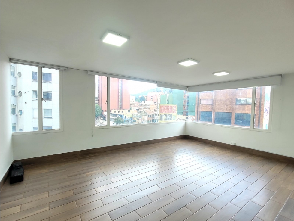 ARRIENDO OFICINA EN CHAPINERO