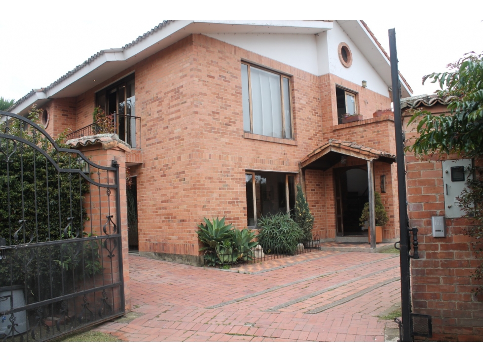 VENTA CASA EN CHIA CONJUNTO AQUITANIA