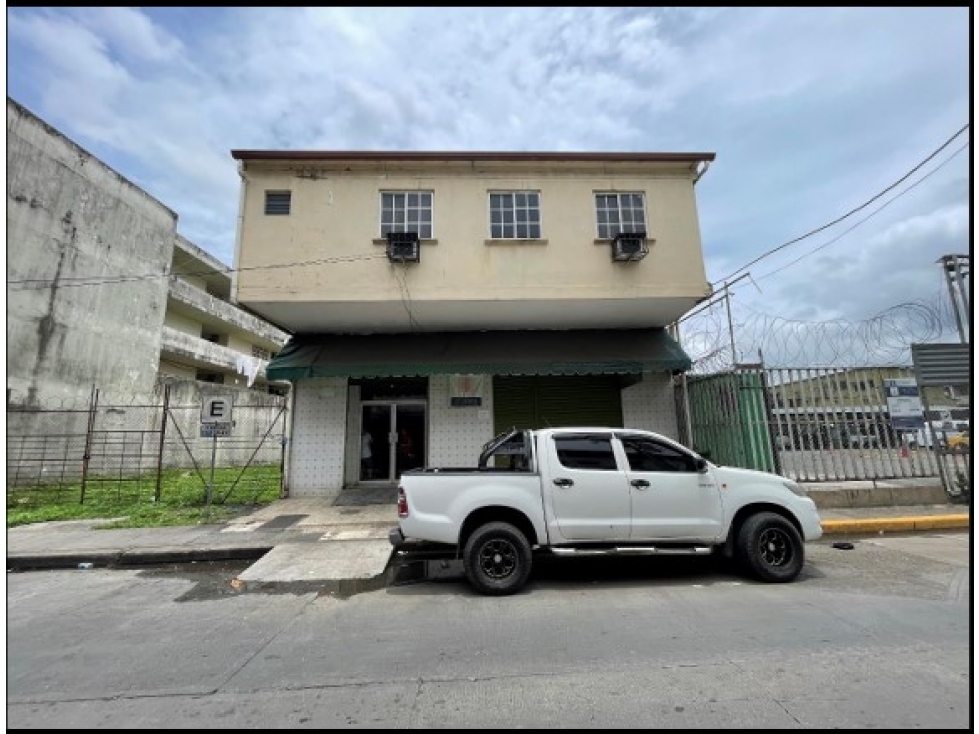 SE VENDE EDIFICIO o LOCAL COMERCIAL EN CALIDONIA