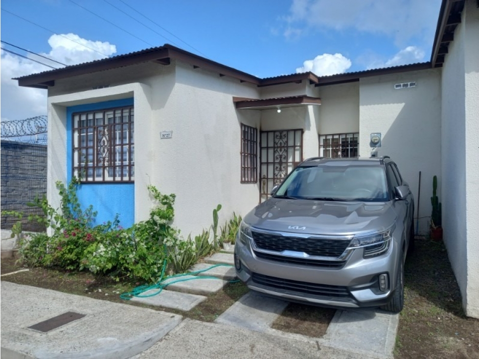 SE VENDE CASA Urb. P.H. Altos de Azul, PH6 Zafiro - 2