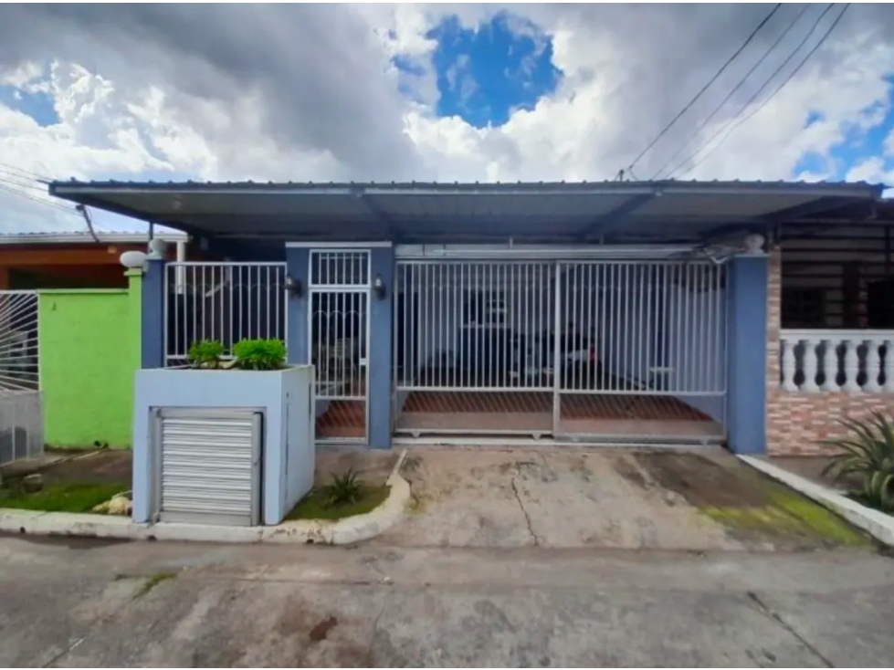 VENDO CASA EN LAS MAÑANITAS, RESIDENCIAL LAS AMERICAS