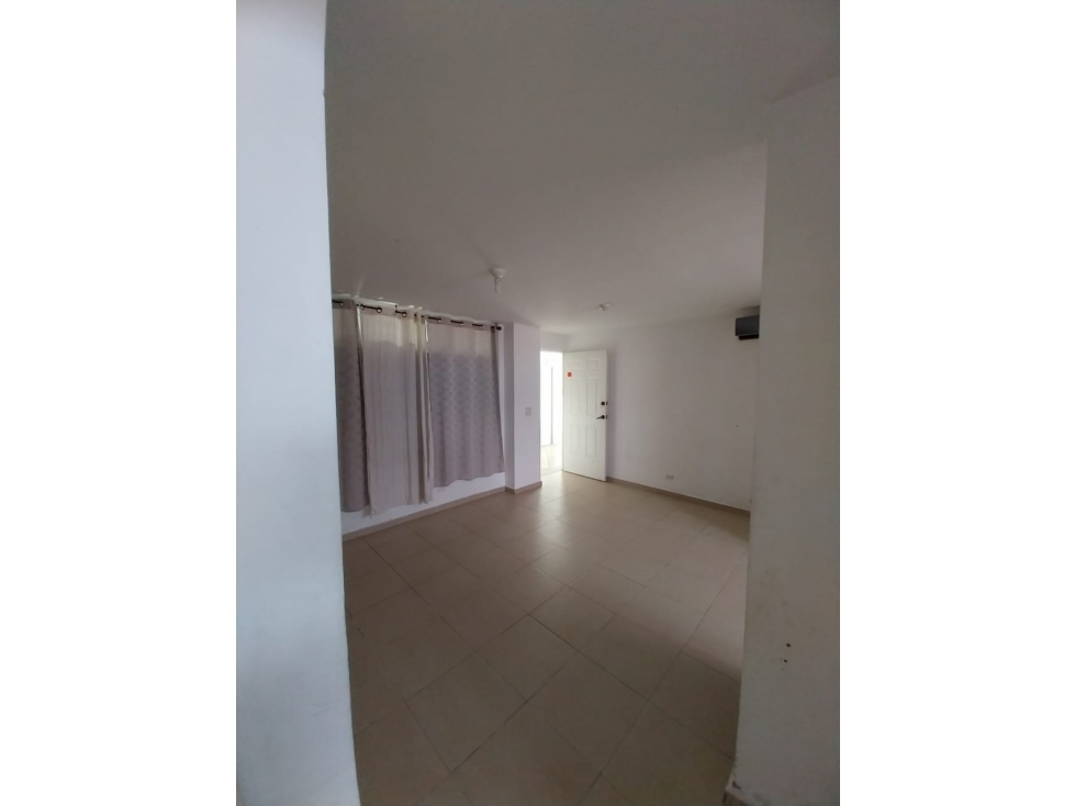 VENDO APARTAMENTO PH Mystic Hills TORRE 400-C