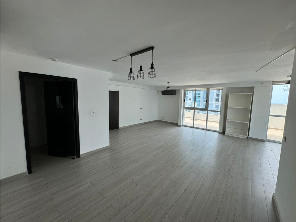 VENDO APARTAMENTO PH BelleView Tower, piso 22