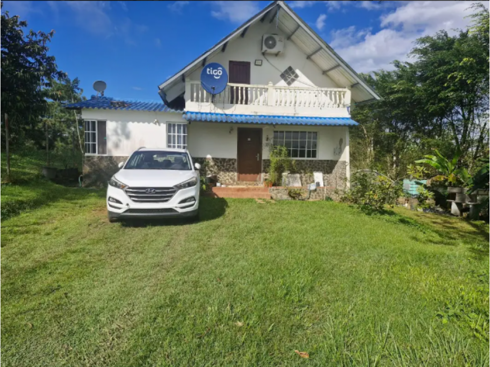 SE VENDE CASA EN CERRO AZUL AMOBLADA - 1