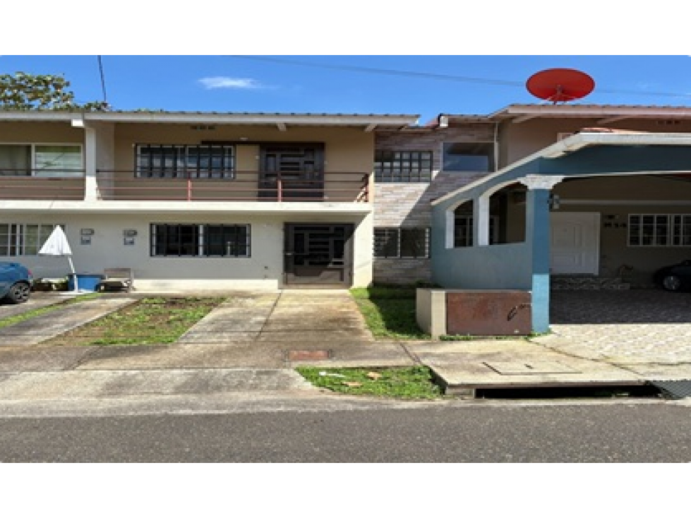 SE VENDE CASA EN URB. BRISAS DEL LAGO