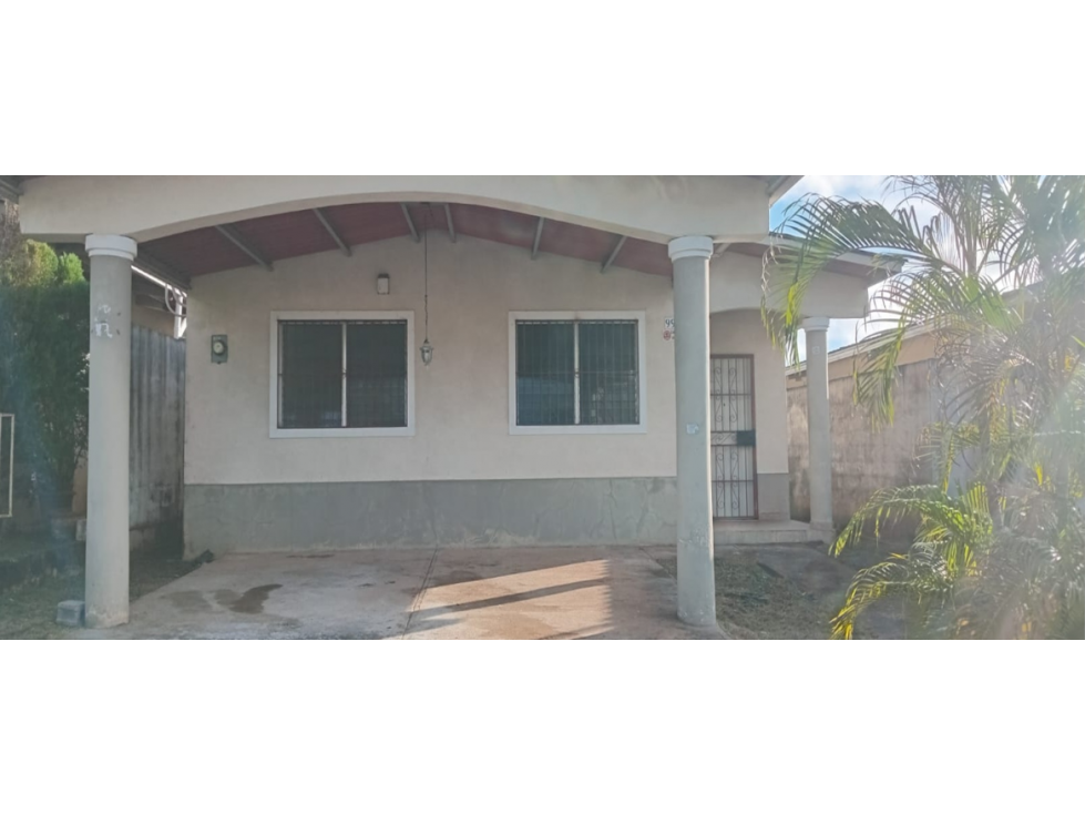 SE VENDE CASA EN Colinas del Sol