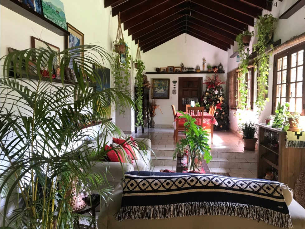 VENDO CASA EN URB. LAS CUMBRES, NATURALEZA PRIVILEGIADA — foto 2