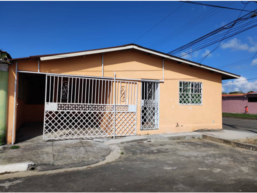 SE VENDE CASA DE ESQUINA EN URB. COLINAS DE PACORA y OTRAS - 1