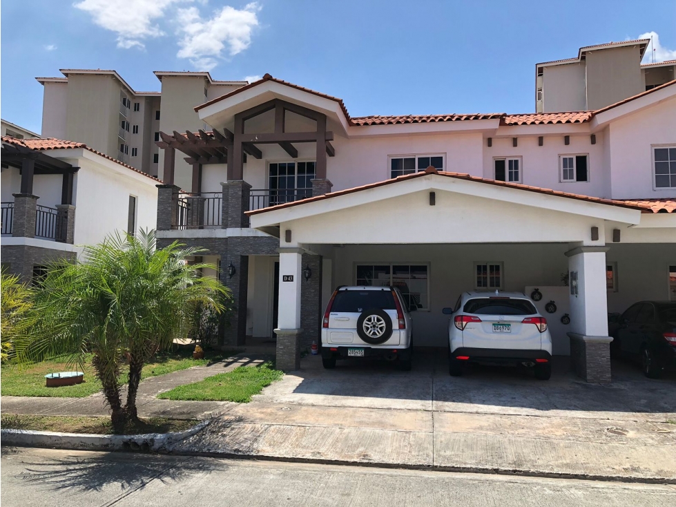 SE VENDE CASA QUINTA DE VERSALLES MODELO TOLEDO — foto 2