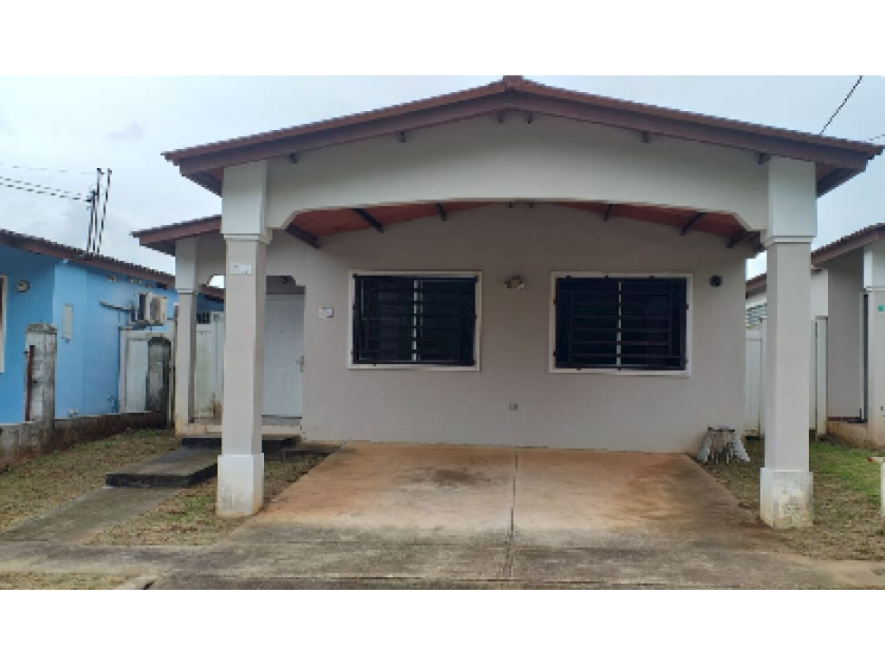 SE VENDE DOS CASA BRISAS DEL GOLF ARRAIJAN