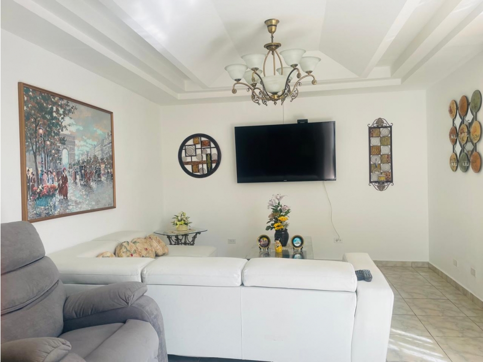 VENDO CASA EN VILLA LUCRE- PASEO DEL VALLE - 1