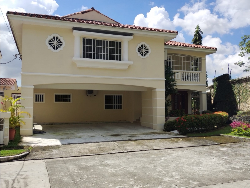 VENDO CASA -ALTOS DE PANAMÁ-BOSQUE DE LOS CIBELES