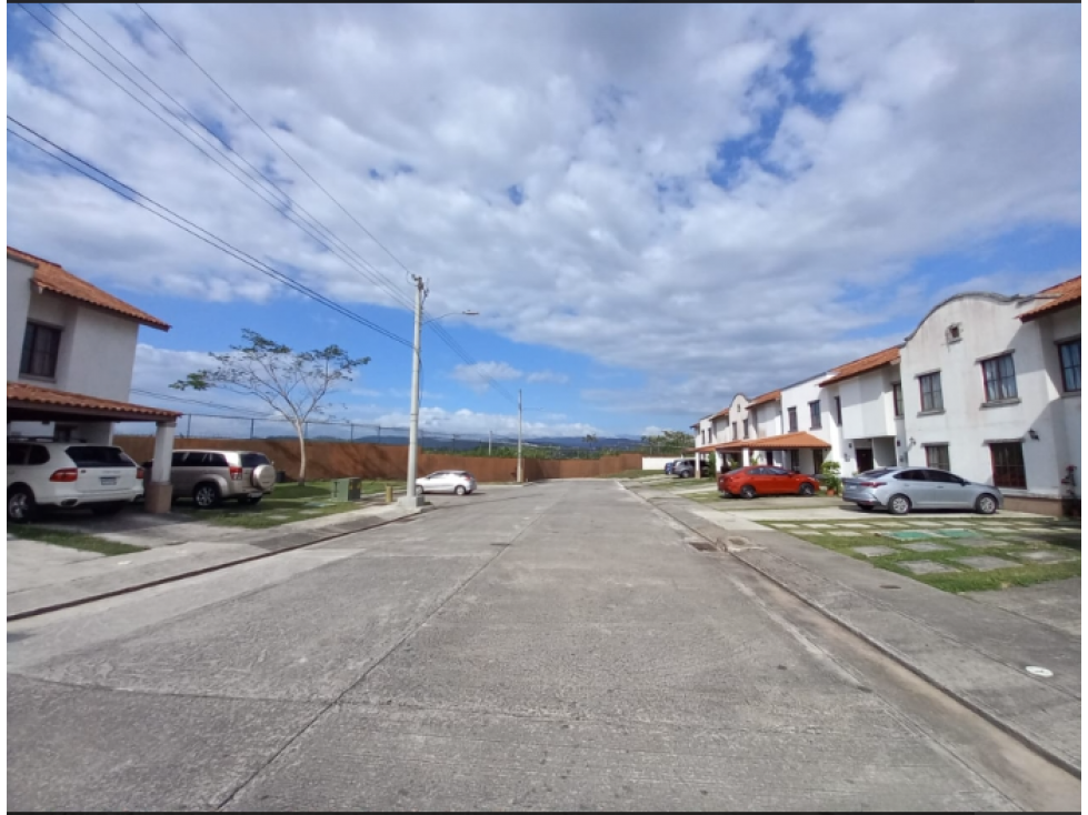 SE VENDE CASA EN PH Residencial La Reserva, Remate Bancario — foto 2