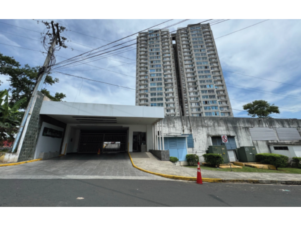 VENDO APARTAMENTO PH MACEDONIA TOWERS