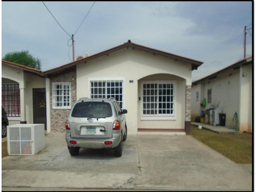 VENDO CASA HACIENDA SANTA FE.