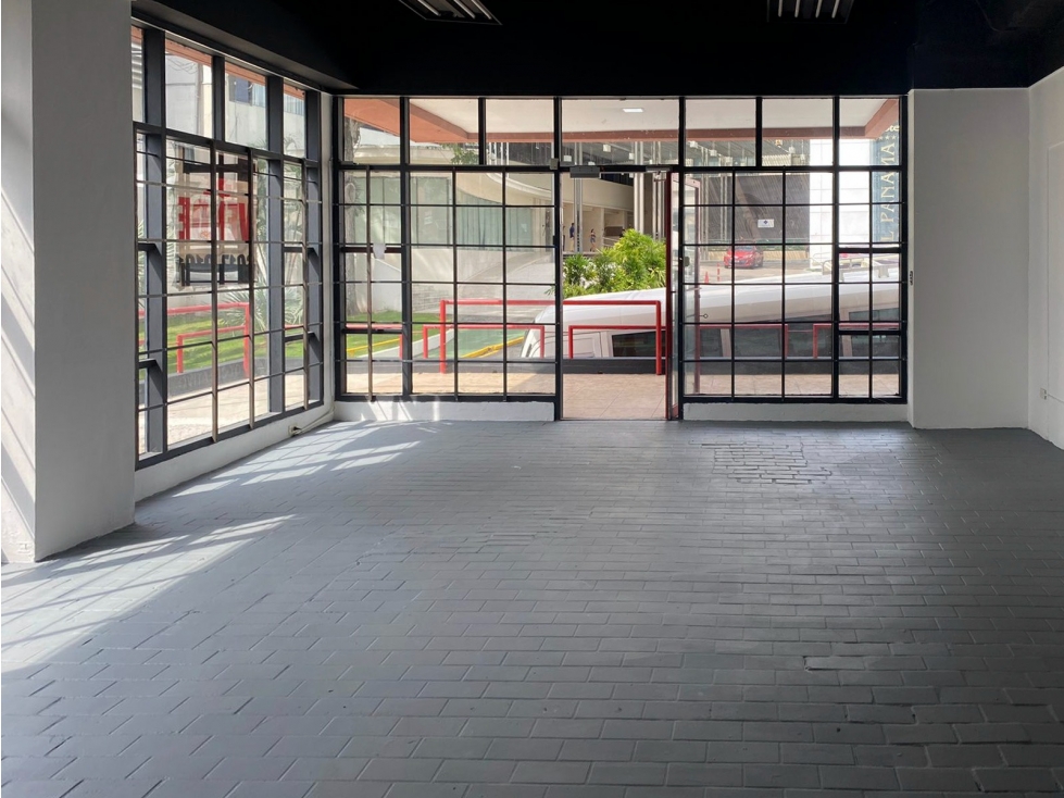 VENDO LOCAL COMERCIAL EN OBARRIO, AVENIDA BENETTON — foto 3