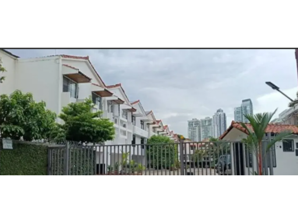 CASA EN VENTA Urb. La Manzana de Obarrio (o Nuevo Obarrio)
