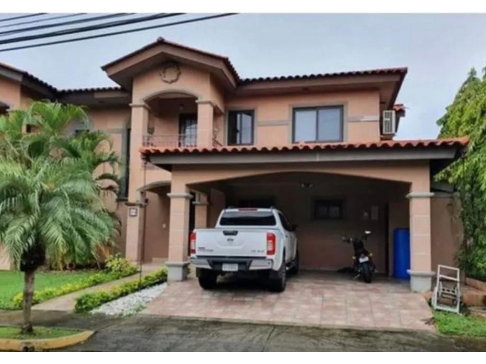 OPORTUNIDAD ESPECIAL CASA EN VERSALLES 1 DOS NIVELES - Modelo Lyon