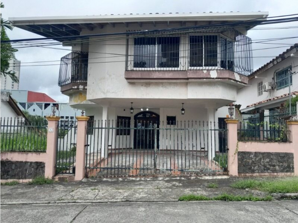 VENDO CASA HATO PINTADO DE 3 NIVELES