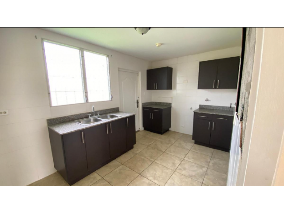 VENDO CASA Urbanización Brisas del Golf, Arraiján — foto 4